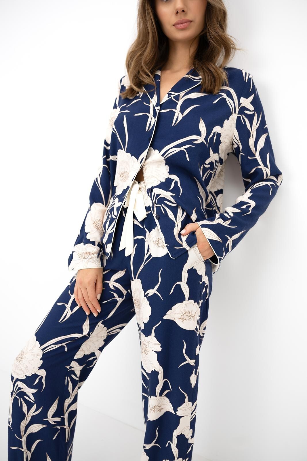 427095.jpg Pižama Sensis Vaya ilgomis rankovėmis XS-2XL sagstoma - Image 1